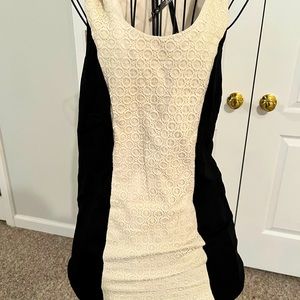 Woman’s Kensie dress